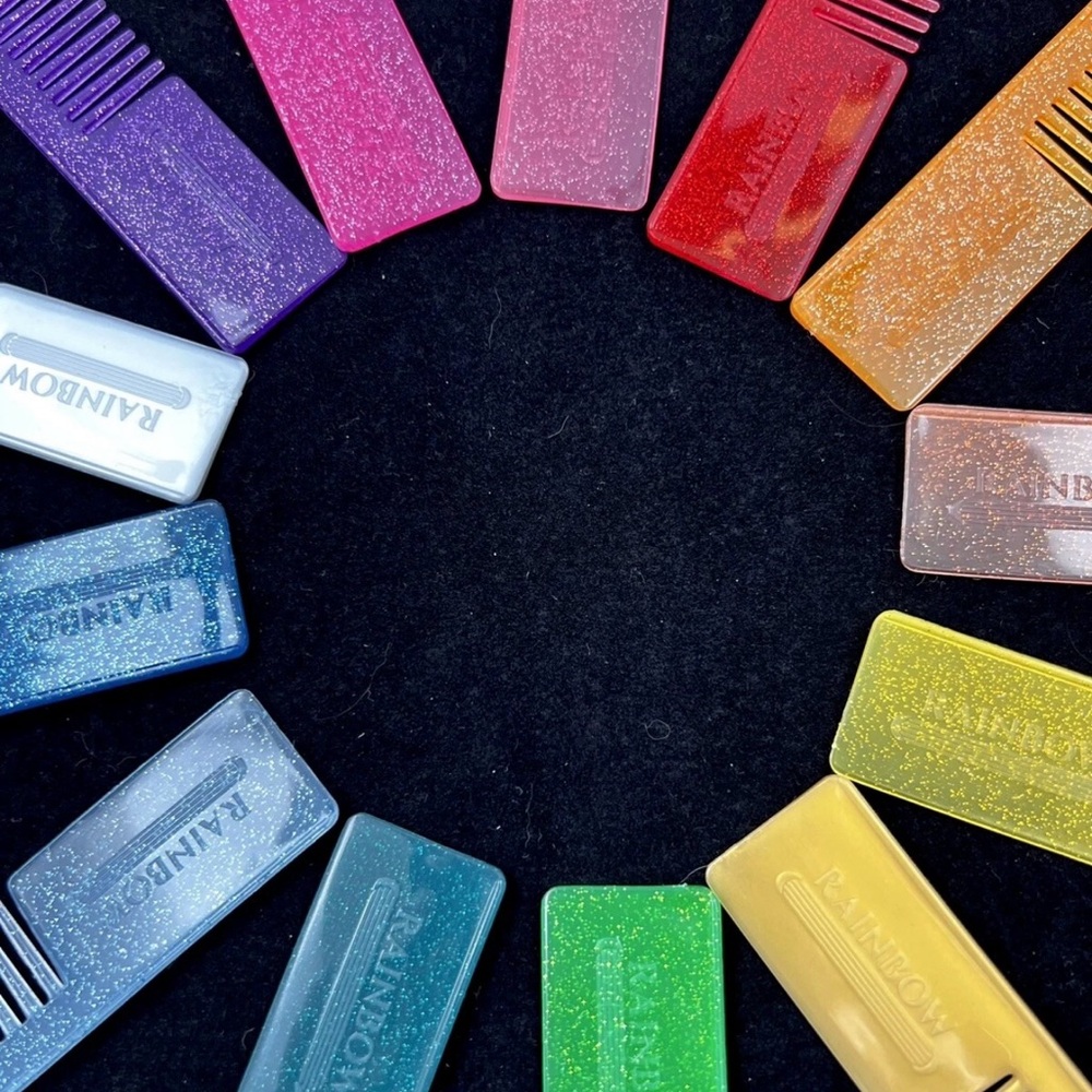 MGA Rainbow High Doll Accessory Lot Of 13 Rainbow Multicolor Glitter Combs - Picture 9 of 10